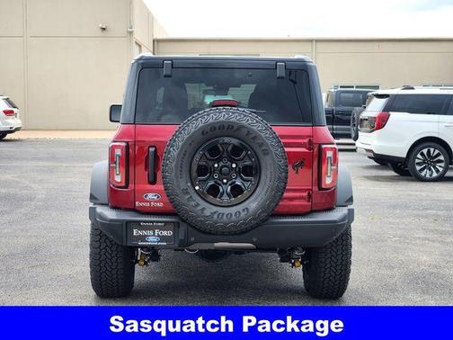 Ruby Red Metallic Tinted Clearcoat 2026 Ford Bronco Badlands