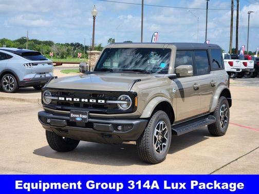 2025 Ford Bronco Outer Banks