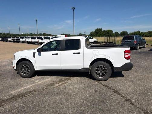 Oxford White 2022 Ford Maverick XLT