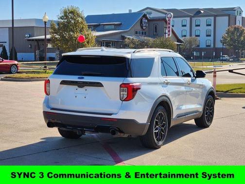 2022 Ford Explorer ST-Line