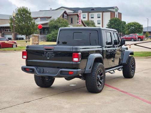 2022 Jeep Gladiator Sport