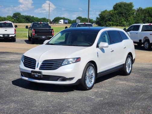 White Platinum Clearcoat Metallic 2018 Lincoln MKT Reserve