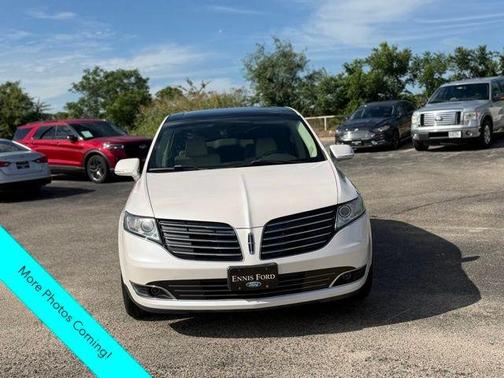 White Platinum Clearcoat Metallic 2018 Lincoln MKT Reserve