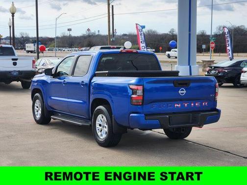 2024 Nissan Frontier SV