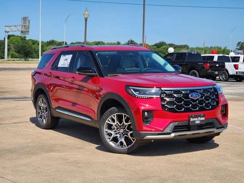 2025 Ford Explorer Platinum