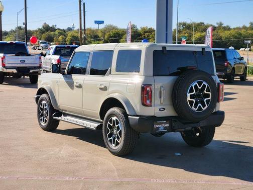 2025 Ford Bronco Outer Banks