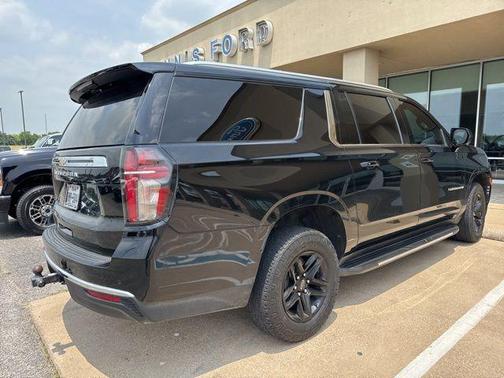 2022 Chevrolet Suburban LS