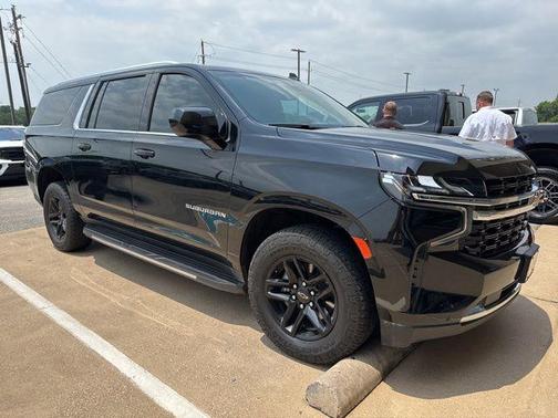 2022 Chevrolet Suburban LS