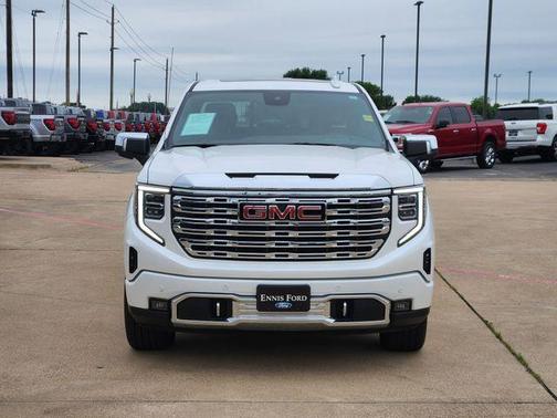 White Frost Tri-Coat 2025 GMC Sierra 1500 Denali