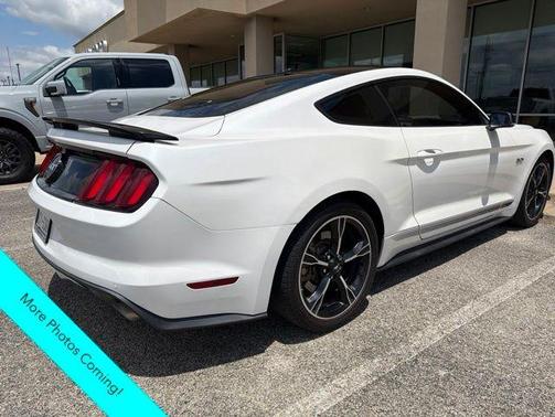 White Platinum Clearcoat Metallic 2017 Ford Mustang GT Premium