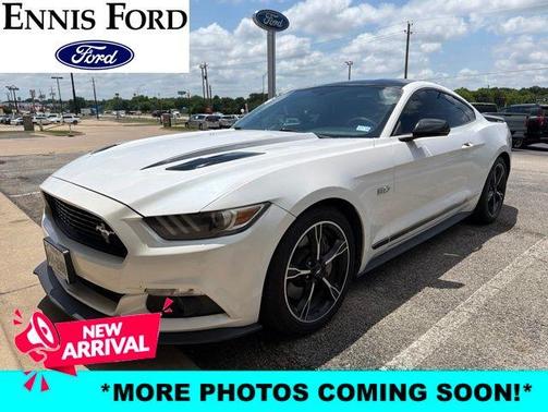 White Platinum Clearcoat Metallic 2017 Ford Mustang GT Premium