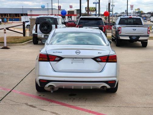 2023 Nissan Altima 2.5 SV