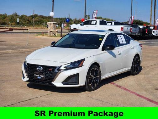 2023 Nissan Altima 2.5 SR