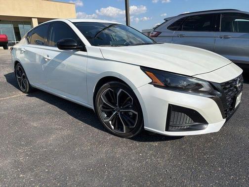 2023 Nissan Altima 2.5 SR