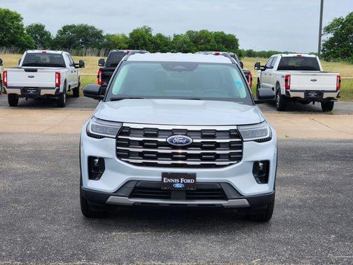 Space White Metallic 2026 Ford Explorer Active