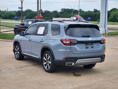 2024 Honda Pilot Touring