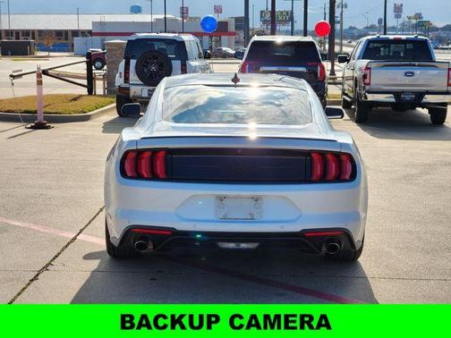 2022 Ford Mustang EcoBoost