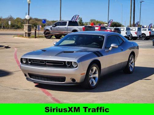 2016 Dodge Challenger SXT