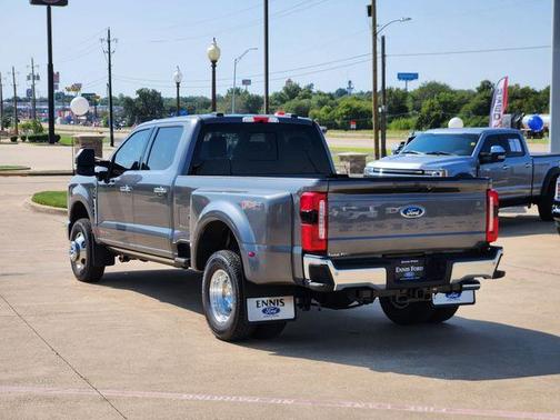 2026 Ford F-350 Lariat Super Duty