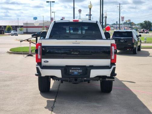 2026 Ford F-250 Platinum