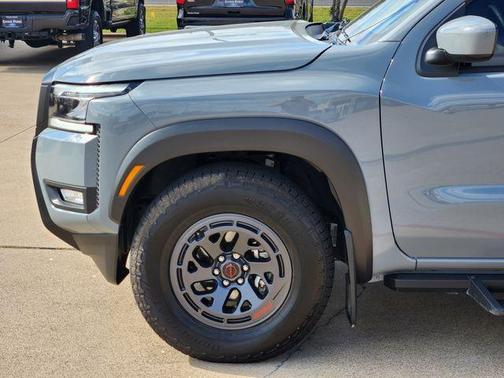 2025 Nissan Frontier PRO-X