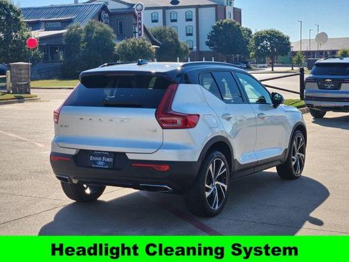 2020 Volvo XC40 T4 R-Design