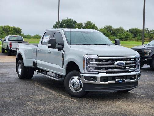 2026 Ford F-350 Lariat Super Duty