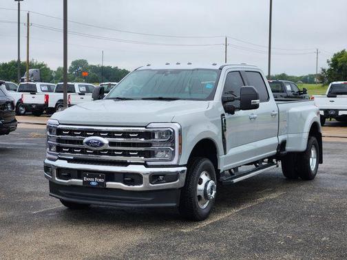 2026 Ford F-350 Lariat Super Duty