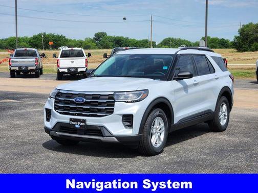 Space White Metallic 2026 Ford Explorer Active