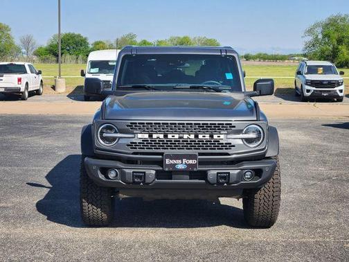 Carbonized Gray Metallic 2026 Ford Bronco Badlands