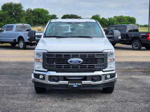 Oxford White 2026 Ford F-350 XL