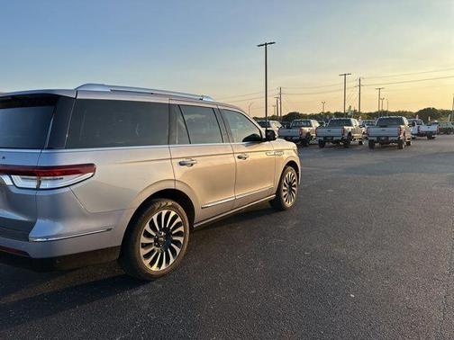 2023 Lincoln Navigator Black Label