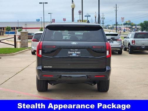 Agate Black Metallic 2026 Ford Expedition Platinum
