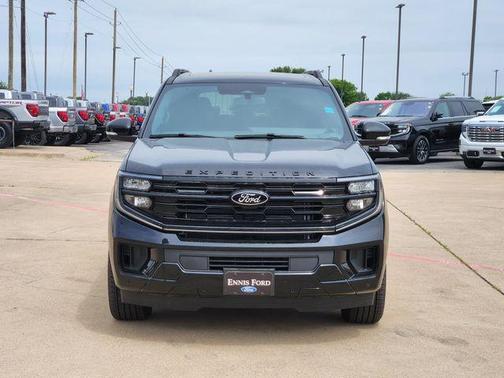 Agate Black Metallic 2026 Ford Expedition Platinum