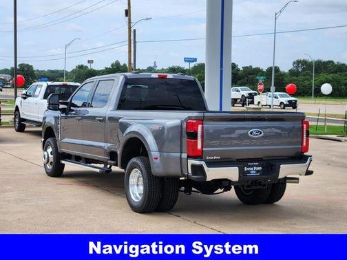 2025 Ford F-350 Lariat Super Duty