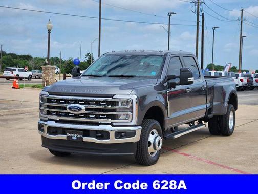 2025 Ford F-350 Lariat Super Duty
