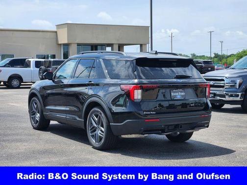 Agate Black Metallic 2026 Ford Explorer ST-Line