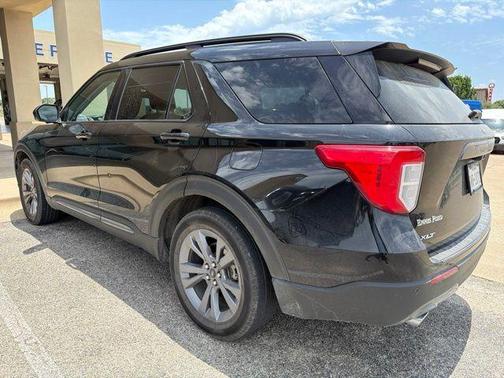 Agate Black Metallic 2023 Ford Explorer XLT