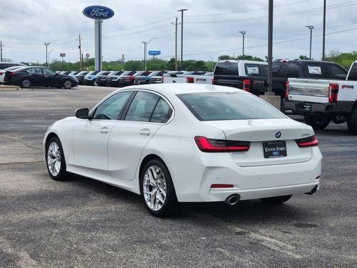 Alpine White 2025 BMW 330 i