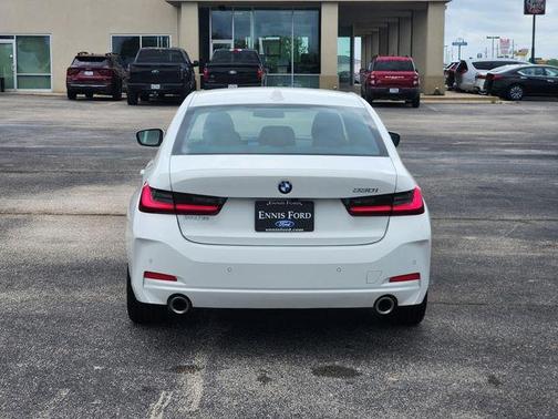 Alpine White 2025 BMW 330 i