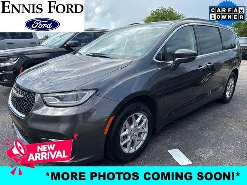 2022 Chrysler Pacifica Touring-L