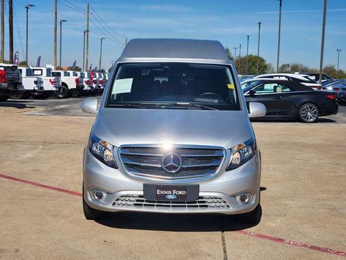 2017 Mercedes-Benz Metris Base