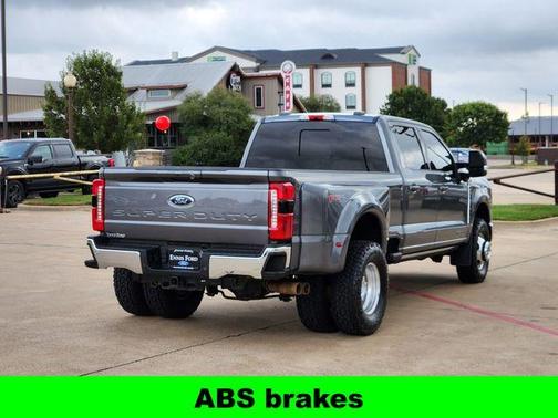 2023 Ford F-350 Lariat Super Duty