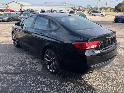 2015 Chrysler 200 S
