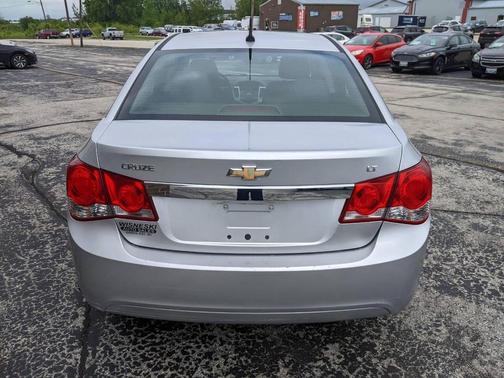 Silver Ice Metallic 2014 Chevrolet Cruze 1LT