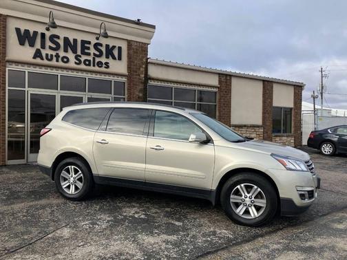 Tan 2015 Chevrolet Traverse 2LT