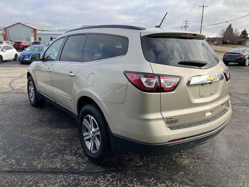 Tan 2015 Chevrolet Traverse 2LT