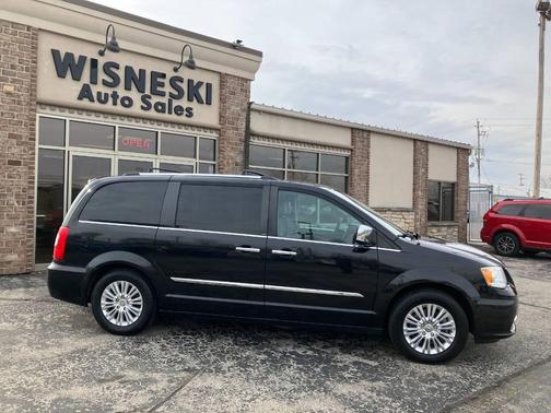 2013 Chrysler Town & Country Limited