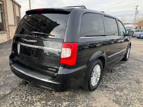 2013 Chrysler Town & Country Limited