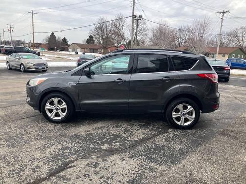 Magnetic 2016 Ford Escape SE